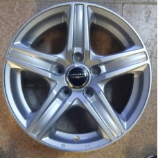 Лята джанта Chrysler 15 цола 610 Silver 5x110x65.1