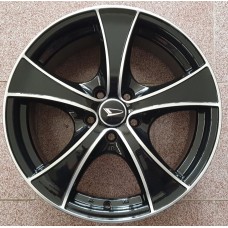 Лята джанта Daihatsu 16 цола 245 Black 5x114.3x67.1