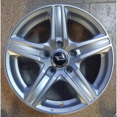 Лята джанта Daihatsu 15 цола 610 Silver 5x110x65.1