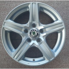 16 цола ULTIMATE 610 Silver 7Jx16 ET35 5x100x57.1