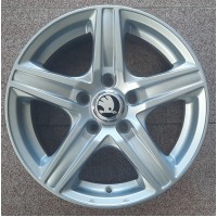 16 цола ULTIMATE 610 Silver A 7Jx16 ET35 5x100x57.1
